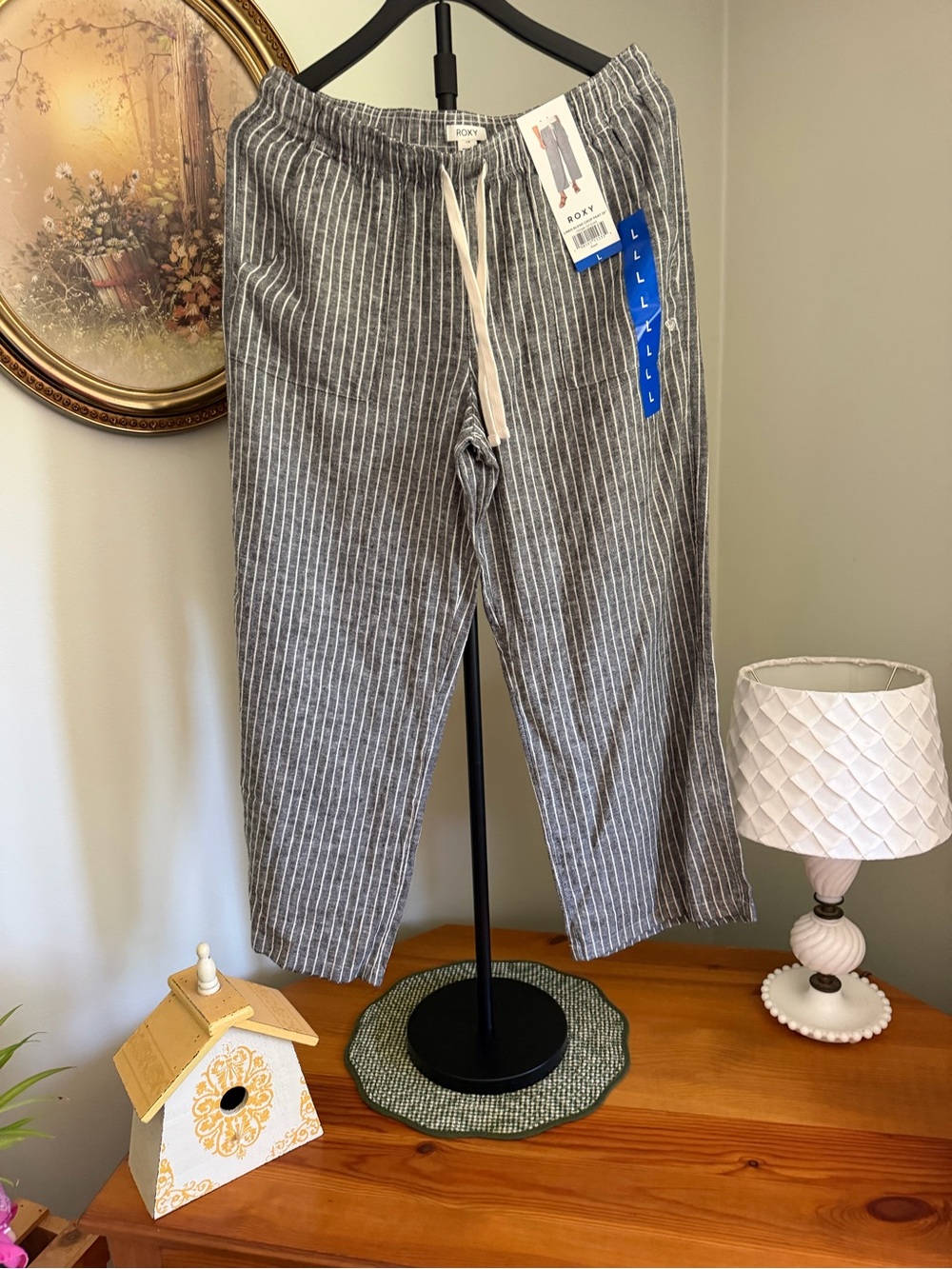 Roxy Women’s Gray Pinstripe Ankle Drawstring Pants